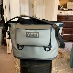 Yeti Hopper 20 Soft Cooler